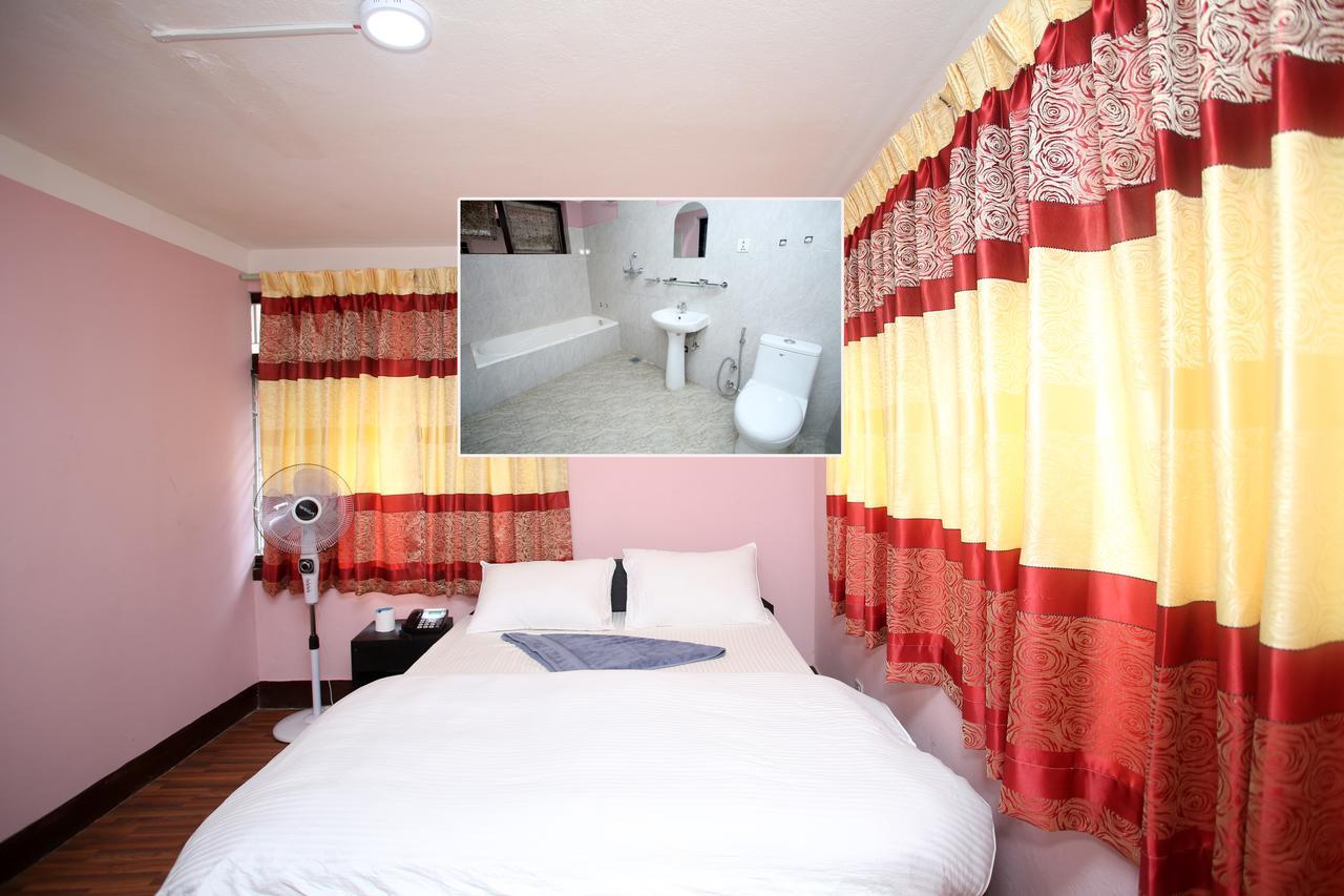 Mitra Garden Inn Kathmandu Buitenkant foto