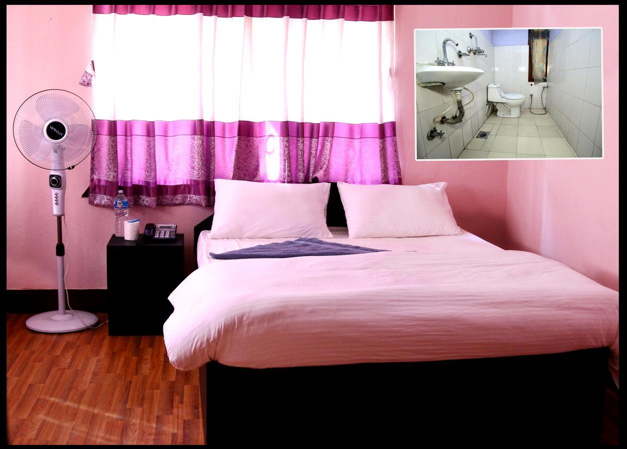 Mitra Garden Inn Kathmandu Buitenkant foto