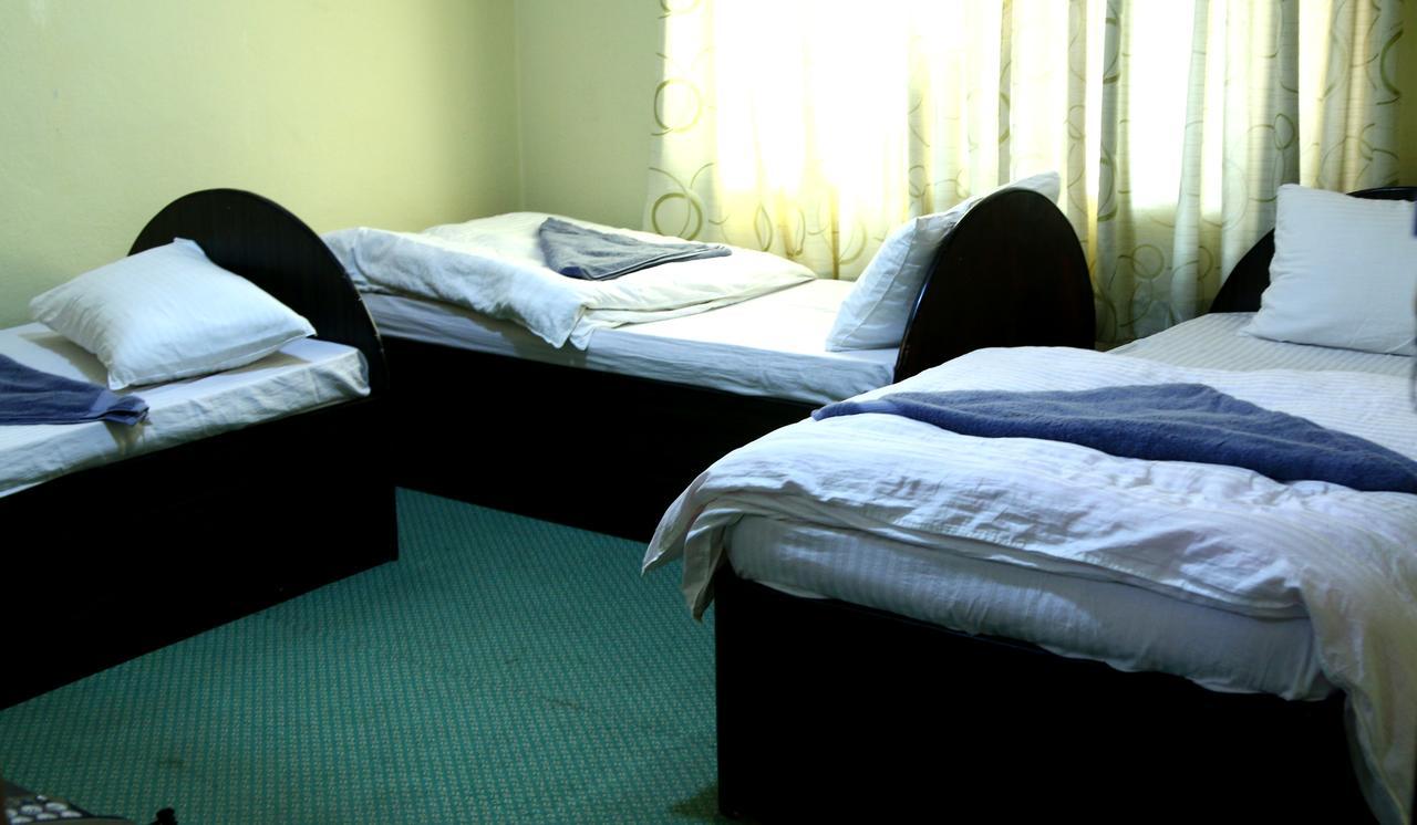 Mitra Garden Inn Kathmandu Buitenkant foto