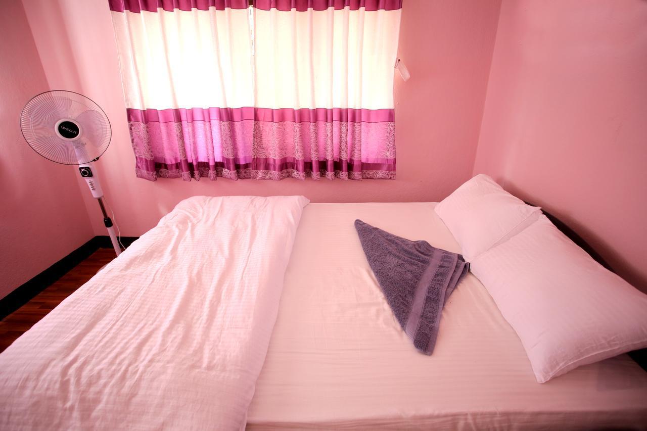 Mitra Garden Inn Kathmandu Buitenkant foto