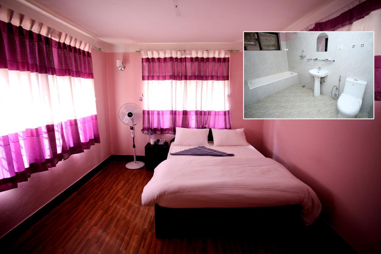Mitra Garden Inn Kathmandu Buitenkant foto